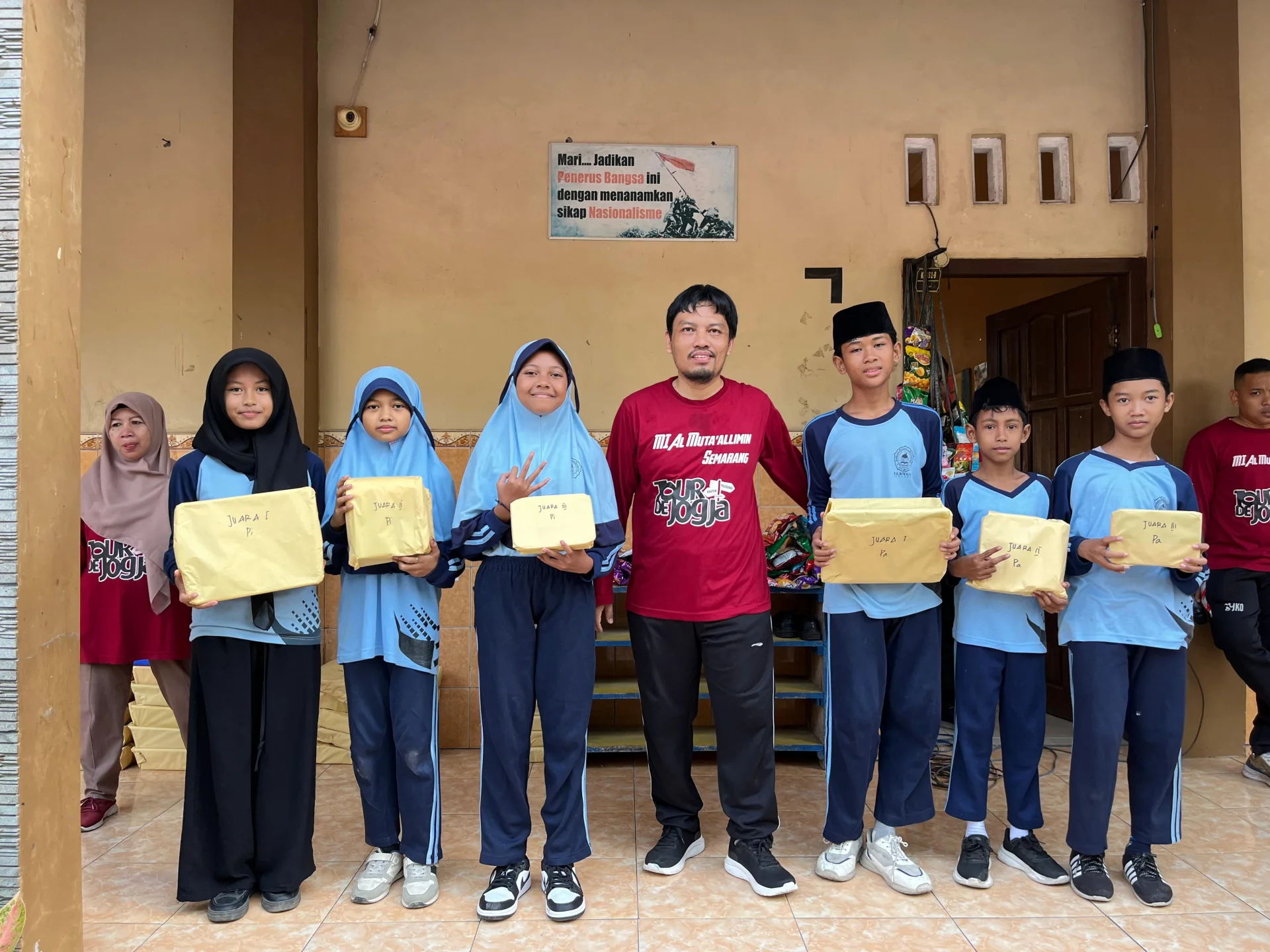 Semarak HUT RI ke-81 di MI Al Muta'allimin: Gelar Berbagai Lomba Edukatif dan Meriah